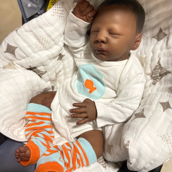 **Reserve** Realborn Reborn Baby Dominic - Picture 1 of 9